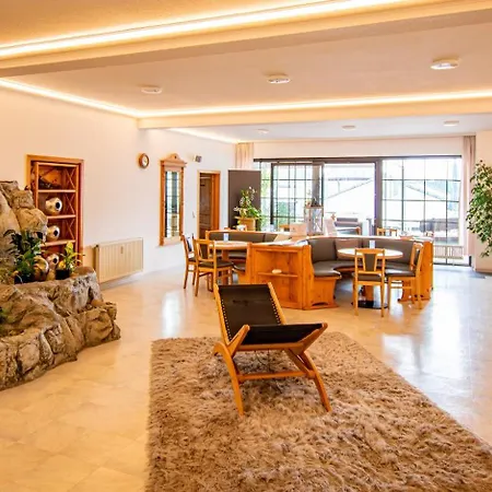 Vital- Und Wellnesshotel Albblick ואלדאכטל