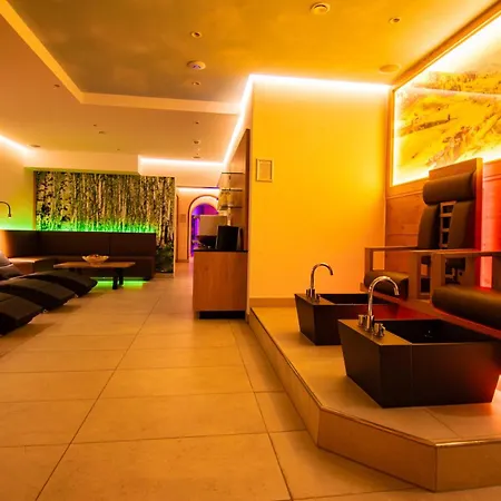 Vital- Und Wellnesshotel Albblick ホテル ヴァルダハタール