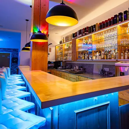 ホテル Vital- Und Wellnesshotel Albblick
